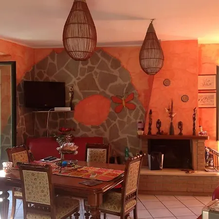 La Casa Dell' Arco بيت للعطل *